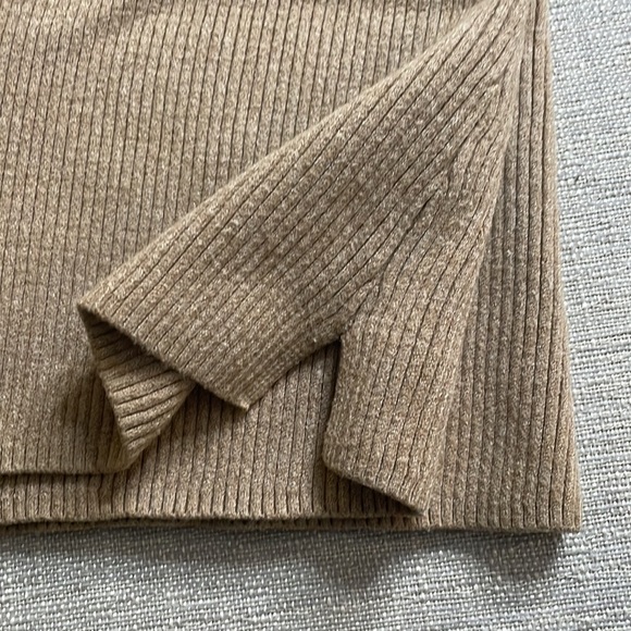 Abercrombie & Fitch Ribbed Lounge Shorts Light Brown - Picture 4 of 6